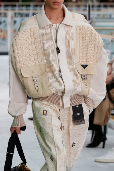 Look 55